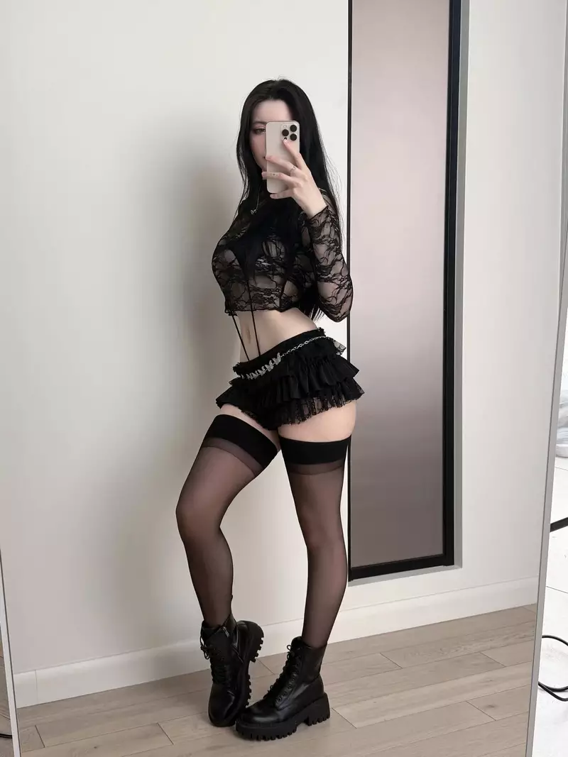 Alina Becker Với Vẻ Đẹp Tự Nhiên Alina Becker Với Vẻ Đẹp Tự Nhiên