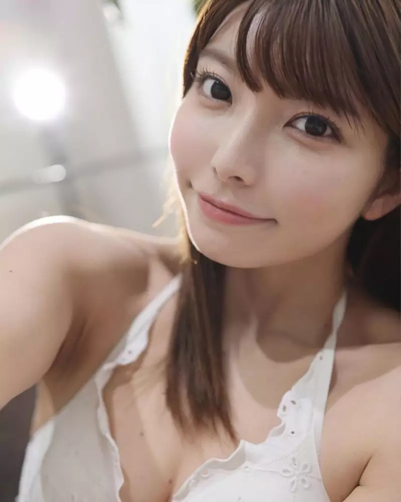 Ảnh Ai Uehara Mang Vẻ Đẹp Ngọt Ngào