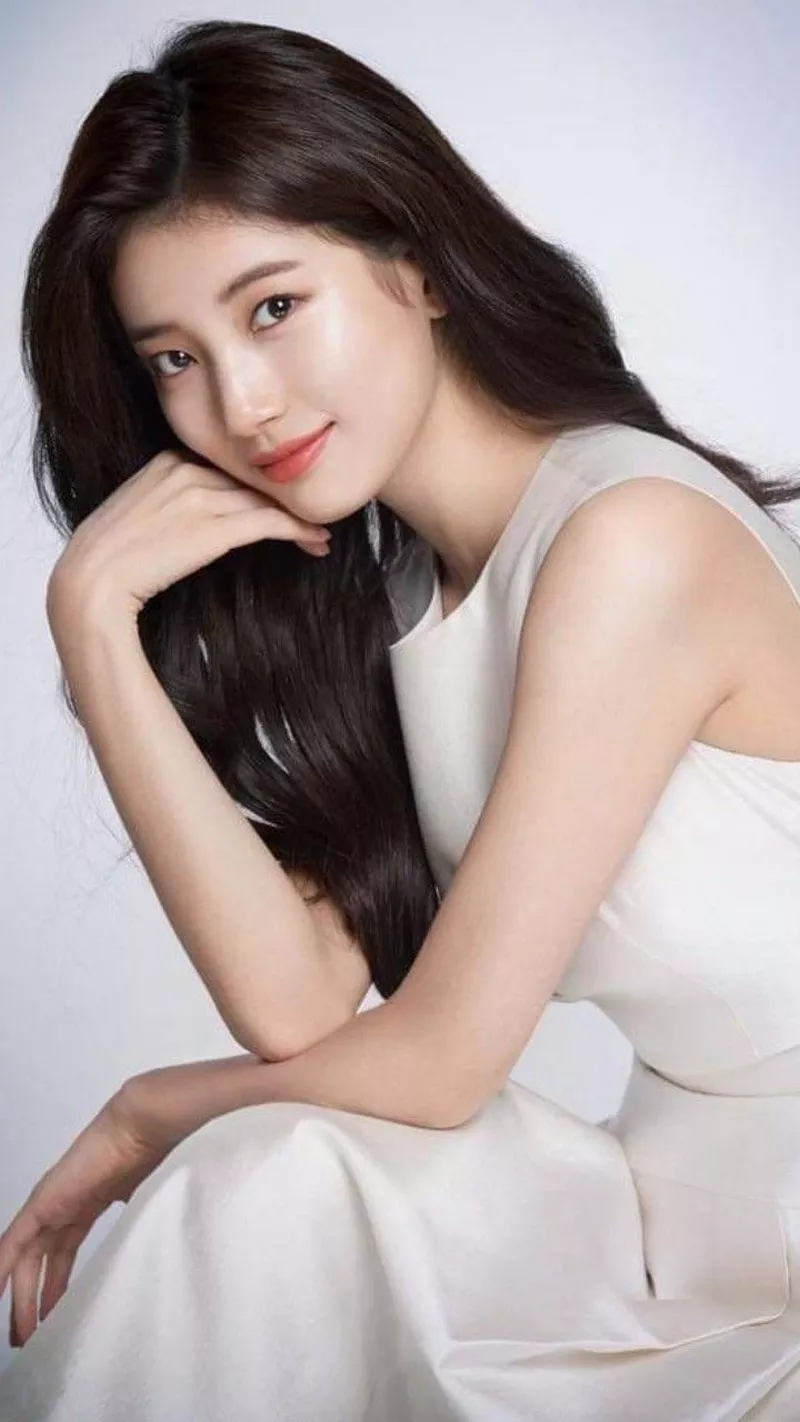 Ảnh Bae Suzy Với Thần Thái Tự Tin Trước Máy Ảnh
