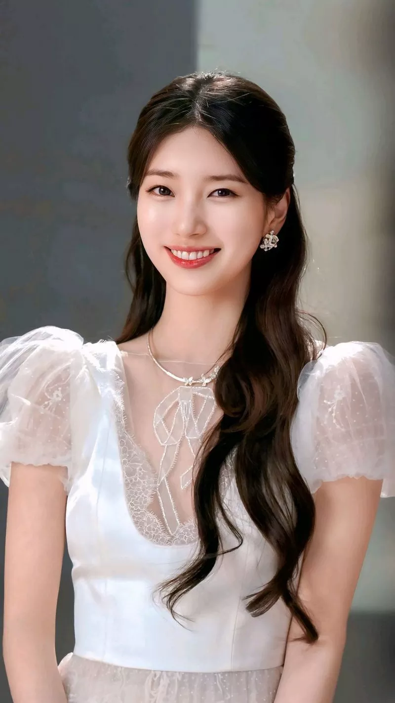 Ảnh Bae Suzy Với Vẻ Đẹp Dịu Dàng Và Thần Thái Cuốn Hút