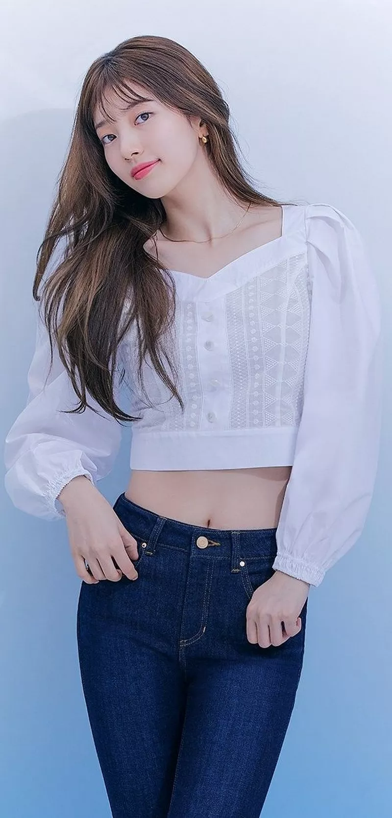 Ảnh Bae Suzy Với Vẻ Đẹp Nữ Tính Và Đầy Sức Hút