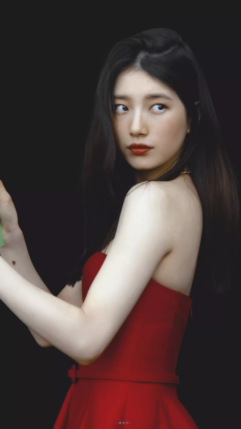 Ảnh Bae Suzy Với Vẻ Đẹp Tươi Tắn Và Tràn Đầy Năng Lượng