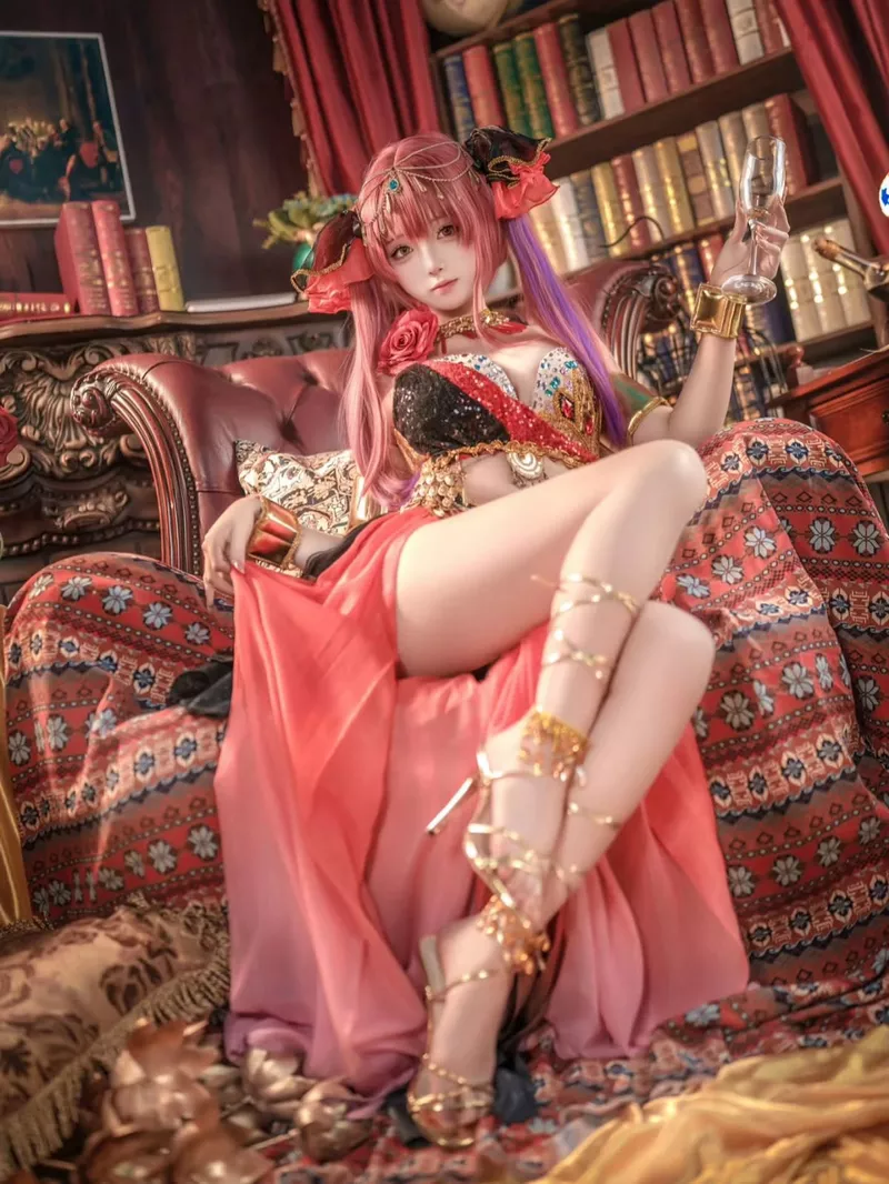 Ảnh Cosplay Sexy Trong Không Gian Huyền Ảo Ảnh Cosplay Sexy Trong Không Gian Huyền Ảo