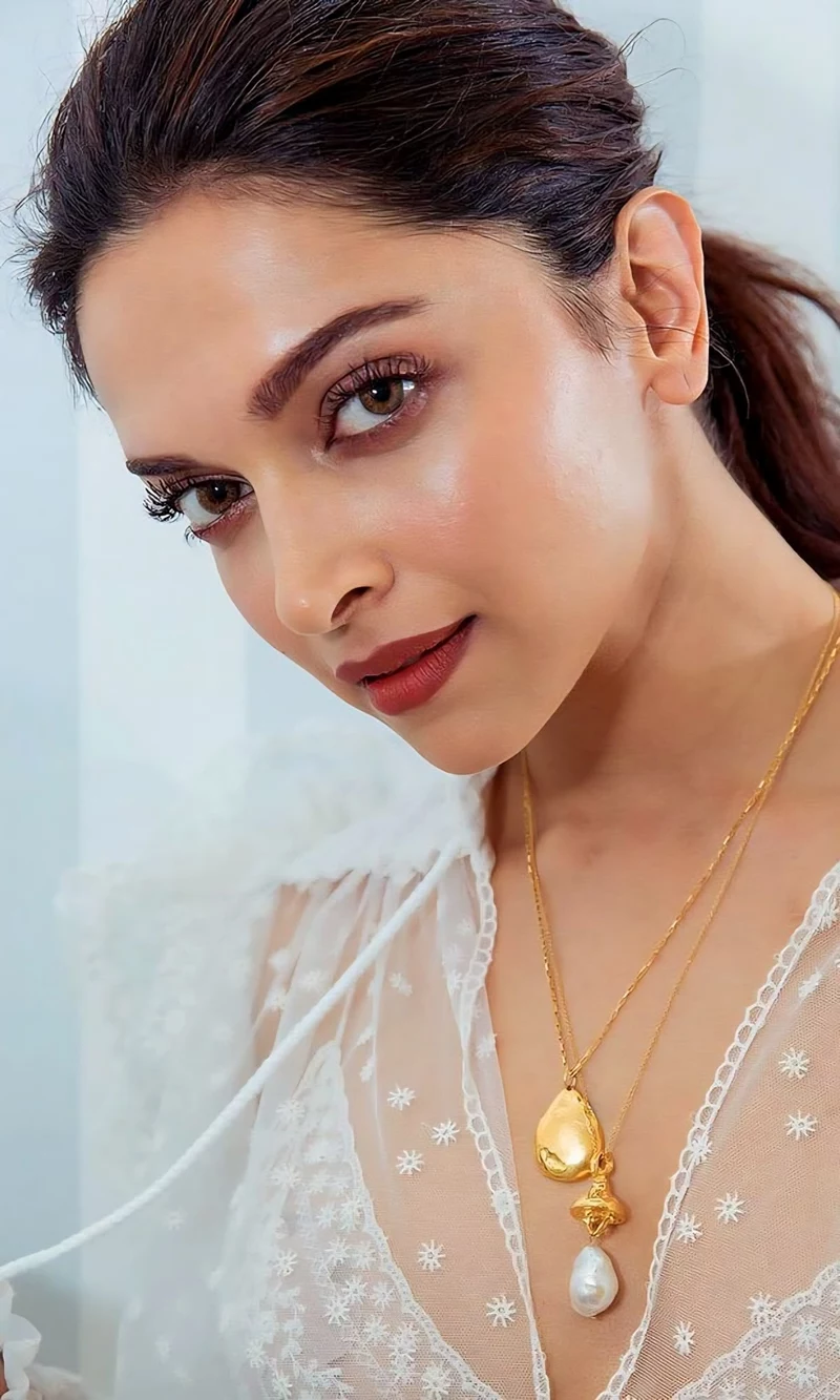 Ảnh Deepika Padukone Với Nụ Cười Ngọt Ngào Và Đầy Sức Sống