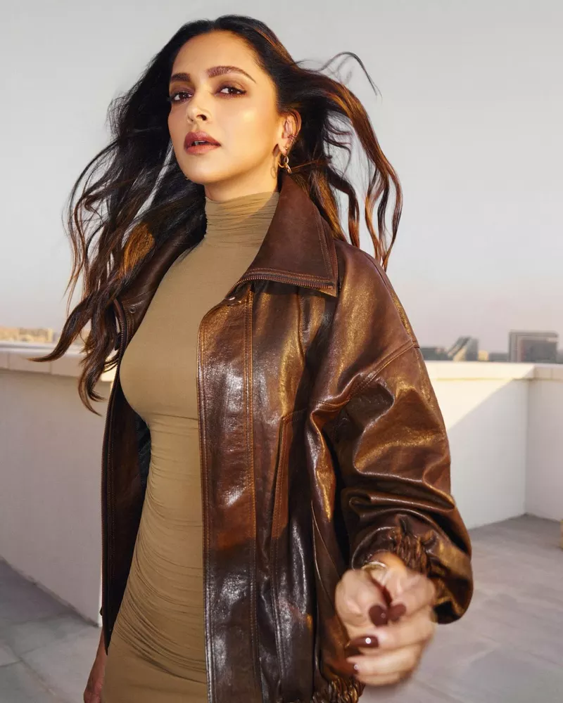 Ảnh Deepika Padukone Với Phong Cách Sang Chảnh Và Thời Thượng