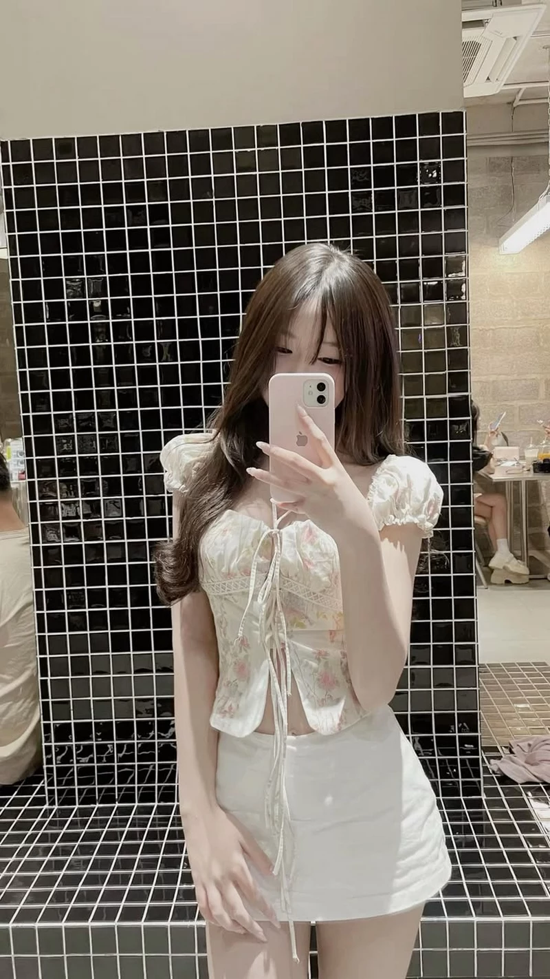 Ảnh Gái Xinh Che Mặt Với Phong Cách Tự Nhiên Và Đáng Yêu Ảnh Gái Xinh Che Mặt Với Phong Cách Tự Nhiên Và Đáng Yêu