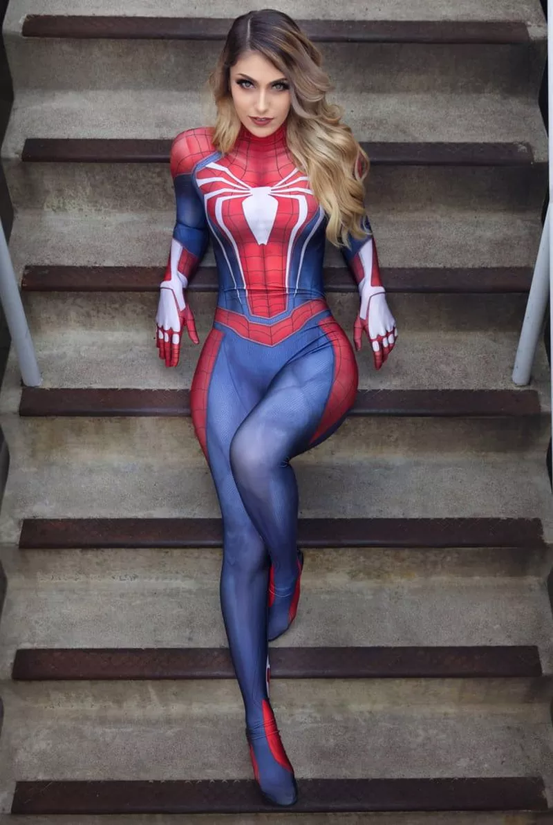 Ảnh Gái Xinh Cosplay Trong Trang Phục Màu Sắc Nổi Bật Ảnh Gái Xinh Cosplay Trong Trang Phục Màu Sắc Nổi Bật