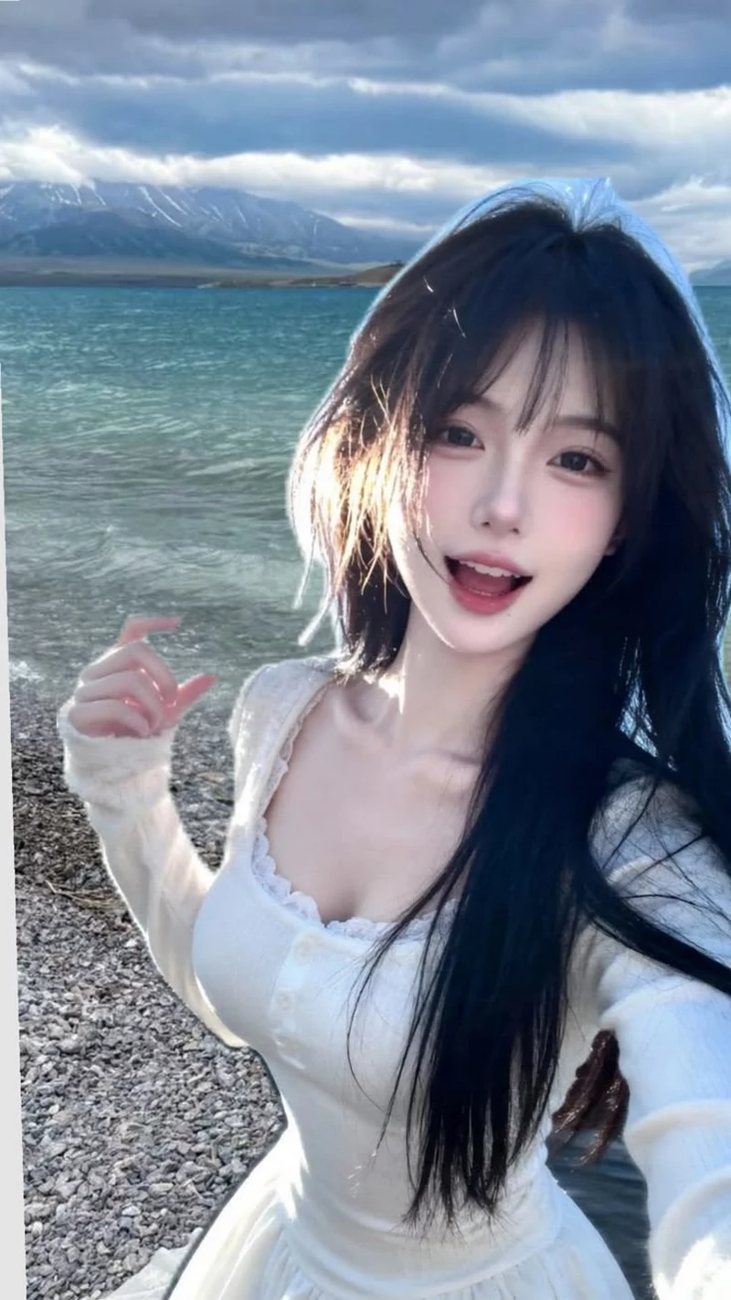 Ảnh Gái Xinh Cười Trong Trang Phục Thời Thượng Ảnh Gái Xinh Cười Trong Trang Phục Thời Thượng