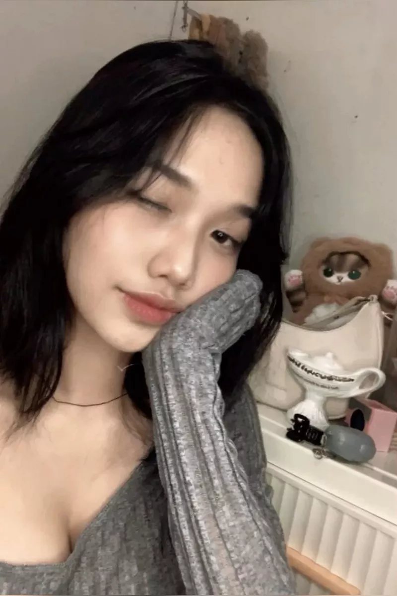 Ảnh Gái Xinh Tự Sướng Với Biểu Cảm Đáng Yêu Ảnh Gái Xinh Tự Sướng Với Biểu Cảm Đáng Yêu