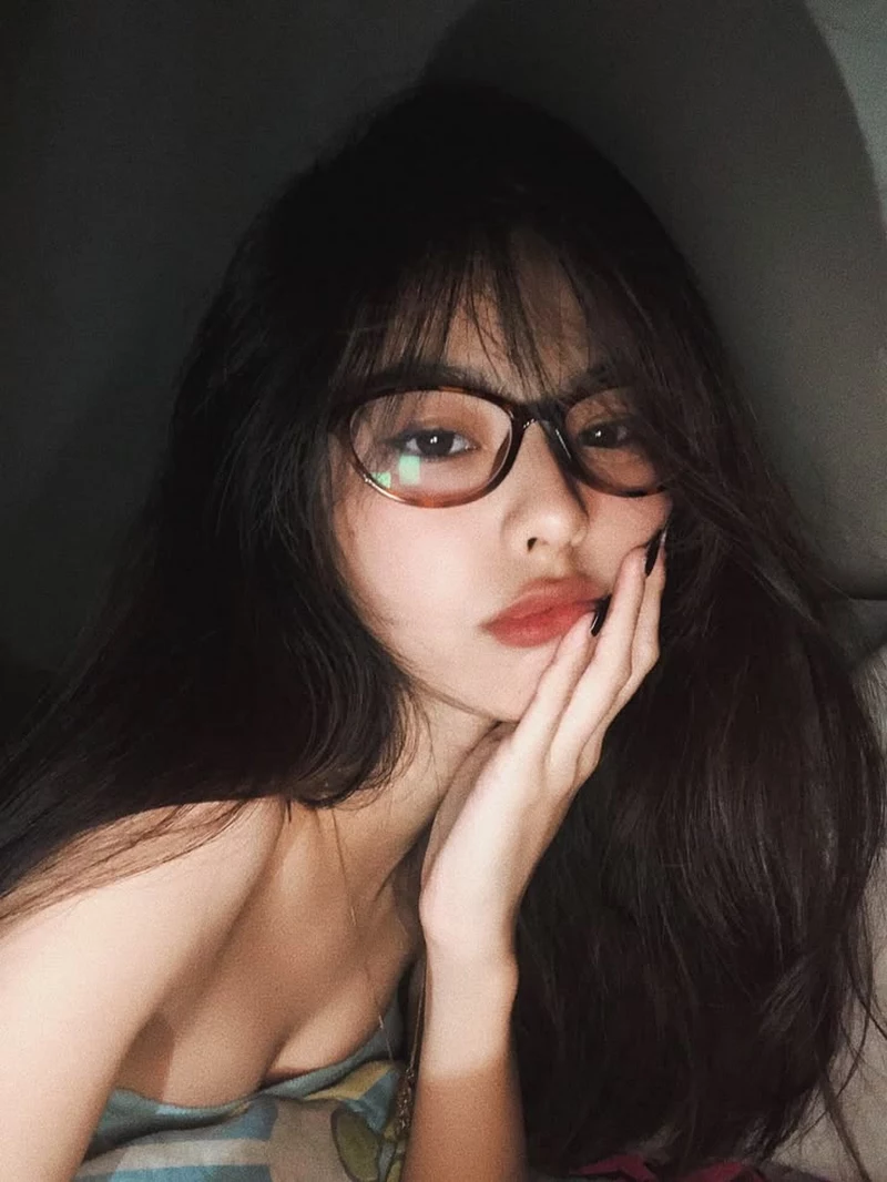Ảnh Gái Xinh Tự Sướng Với Phong Cách Thời Trang Hiện Đại Ảnh Gái Xinh Tự Sướng Với Phong Cách Thời Trang Hiện Đại