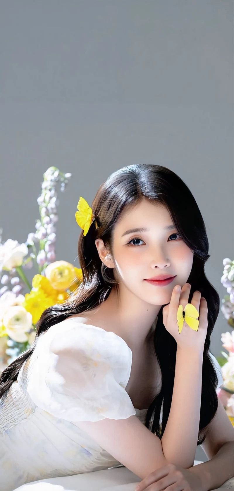 Ảnh IU Với Nụ Cười Rạng Rỡ Và Vẻ Ngoài Đáng Yêu