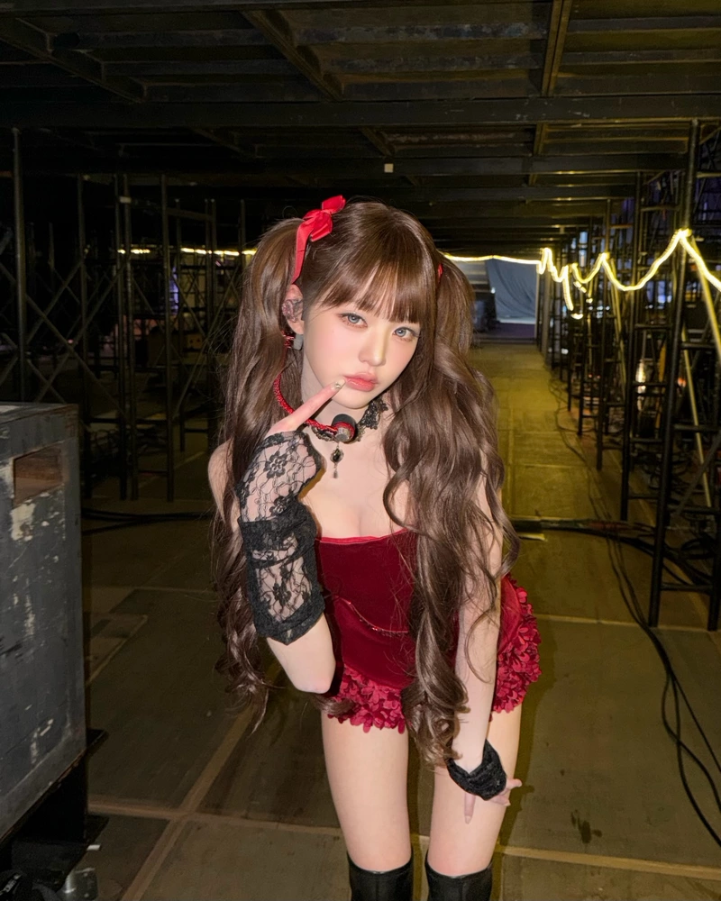 Ảnh Jang Wonyoung Trong Những Khoảnh Khắc Đời Thường Đáng Yêu Ảnh Jang Wonyoung Trong Những Khoảnh Khắc Đời Thường Đáng Yêu