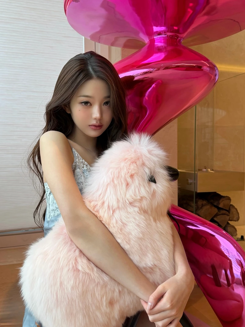 Ảnh Jang Wonyoung Với Thần Thái Trẻ Trung Và Tràn Đầy Năng Lượng Ảnh Jang Wonyoung Với Thần Thái Trẻ Trung Và Tràn Đầy Năng Lượng