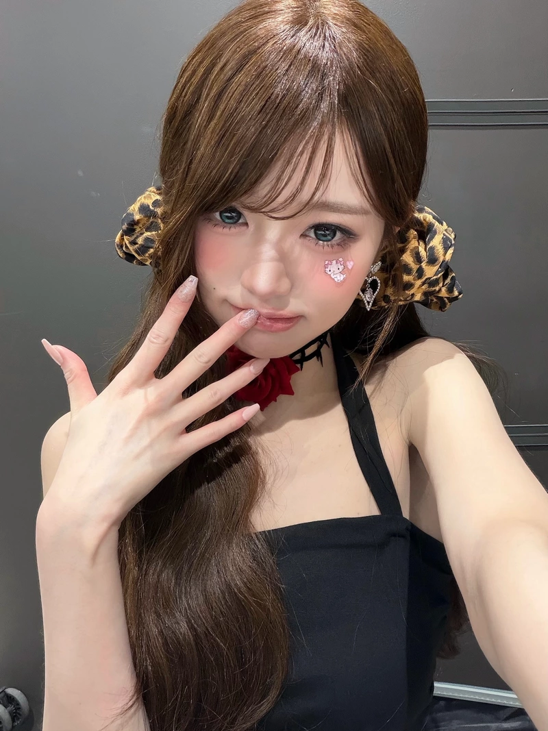 Ảnh Jang Wonyoung Với Thần Thái Tự Tin Trước Máy Ảnh Ảnh Jang Wonyoung Với Thần Thái Tự Tin Trước Máy Ảnh
