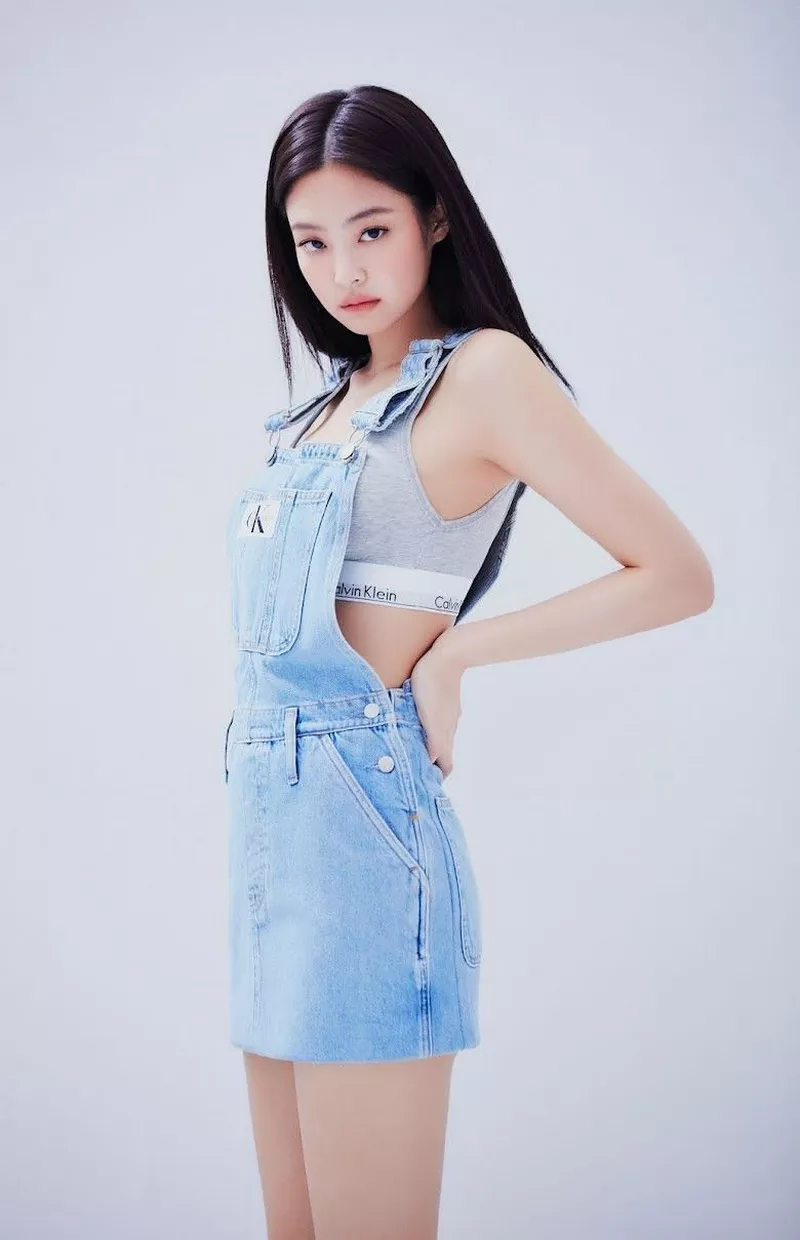 Ảnh Jennie Với Phong Cách Sang Chảnh Và Thời Thượng