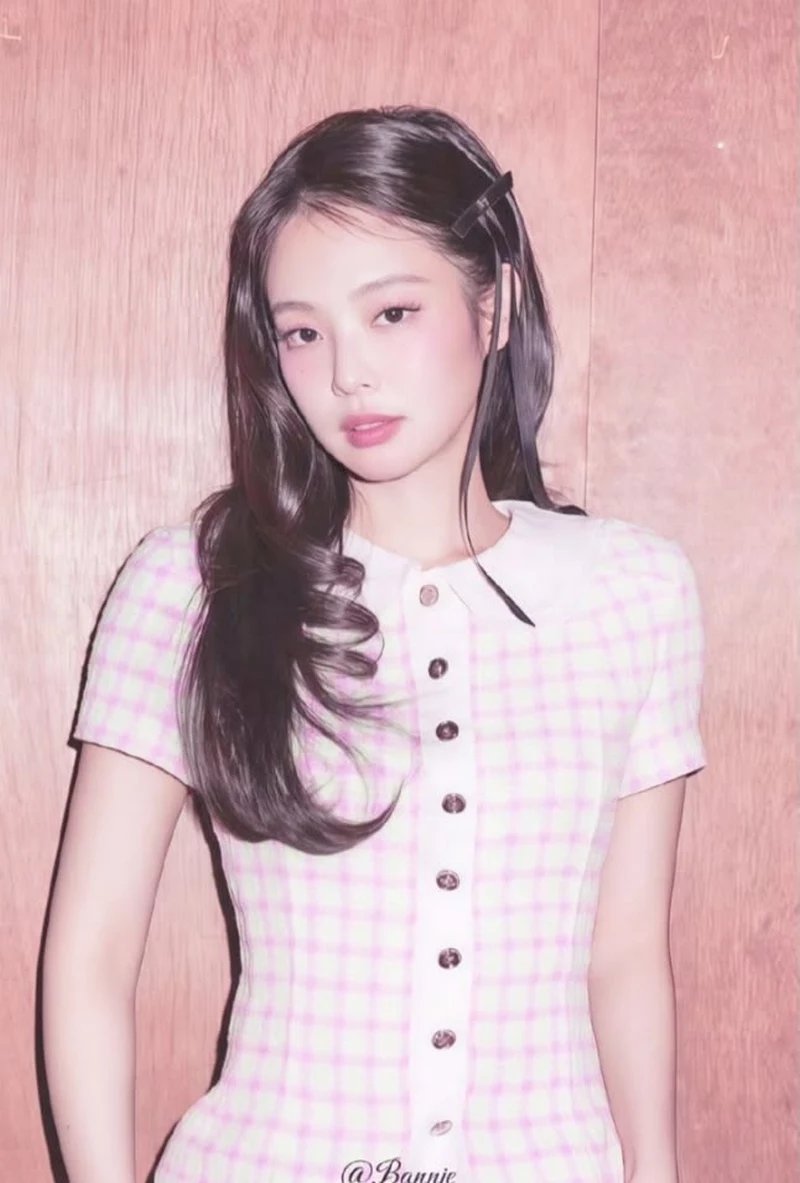 Ảnh Jennie Với Vẻ Đẹp Tự Nhiên Và Thần Thái Nổi Bật