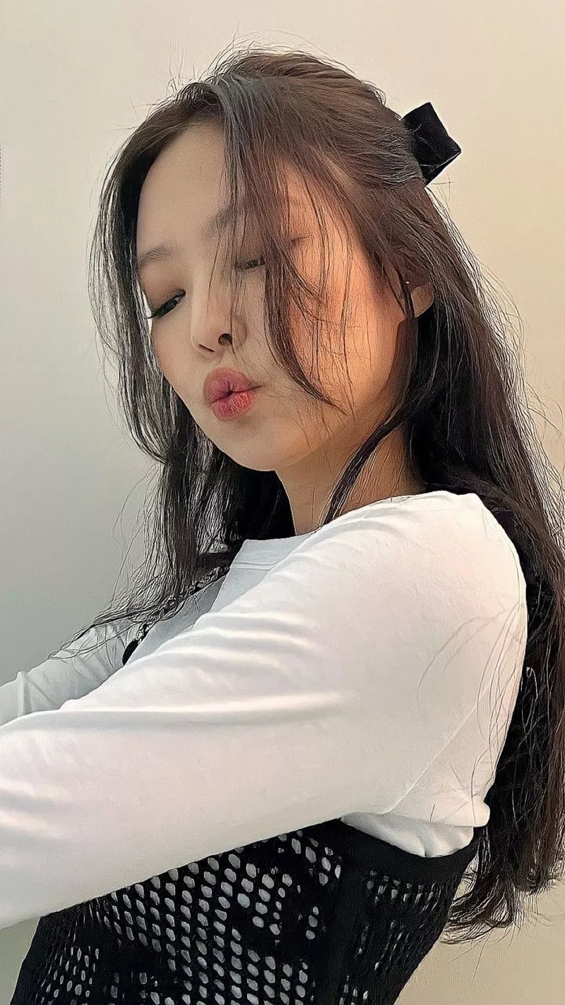 Ảnh Jennie Với Vẻ Ngoài Rạng Rỡ Và Đầy Sức Hút