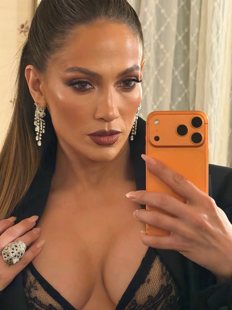 Ảnh Jennifer Lopez Với Thần Thái Thanh Lịch Và Cuốn Hút Ảnh Jennifer Lopez Với Thần Thái Thanh Lịch Và Cuốn Hút