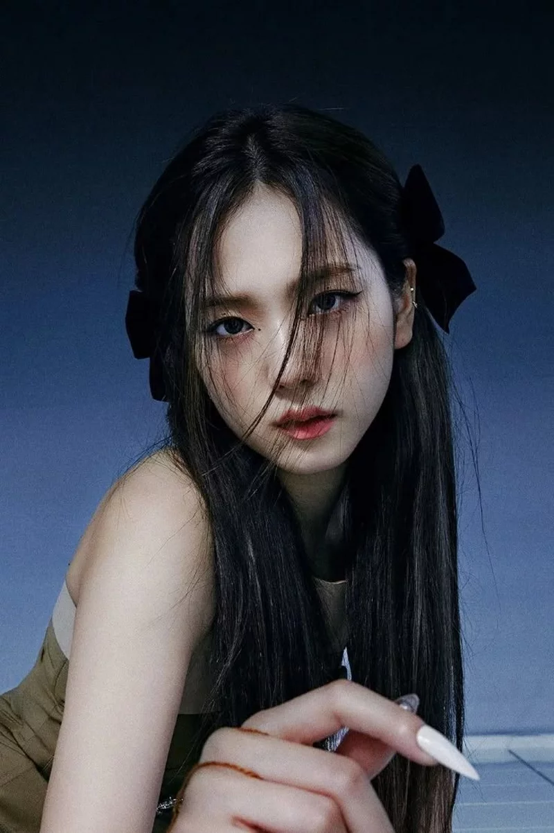 Ảnh Jisoo Trong Ánh Đèn Sân Khấu Đầy Nổi Bật