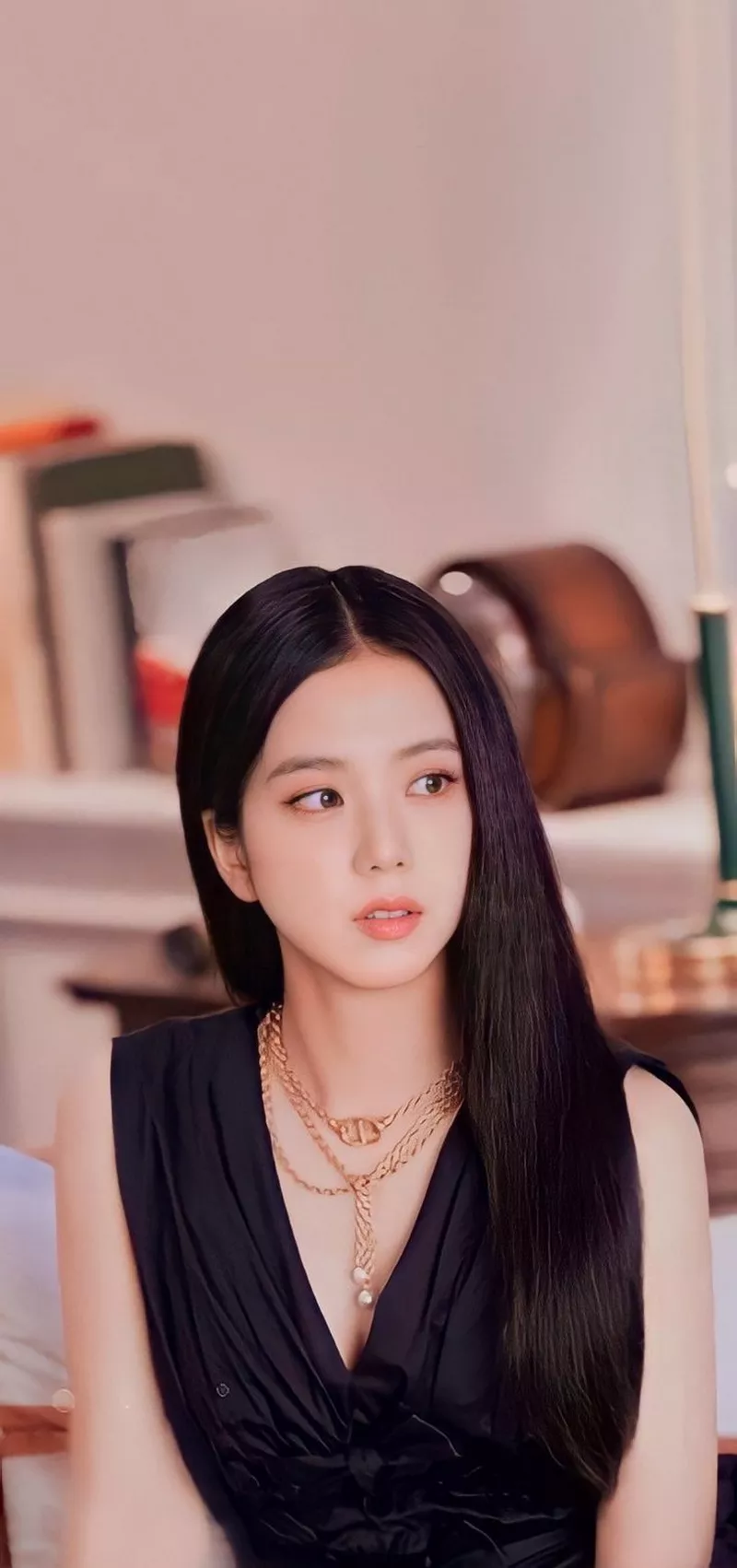 Ảnh Jisoo Trong Phong Cách Đời Thường Gần Gũi
