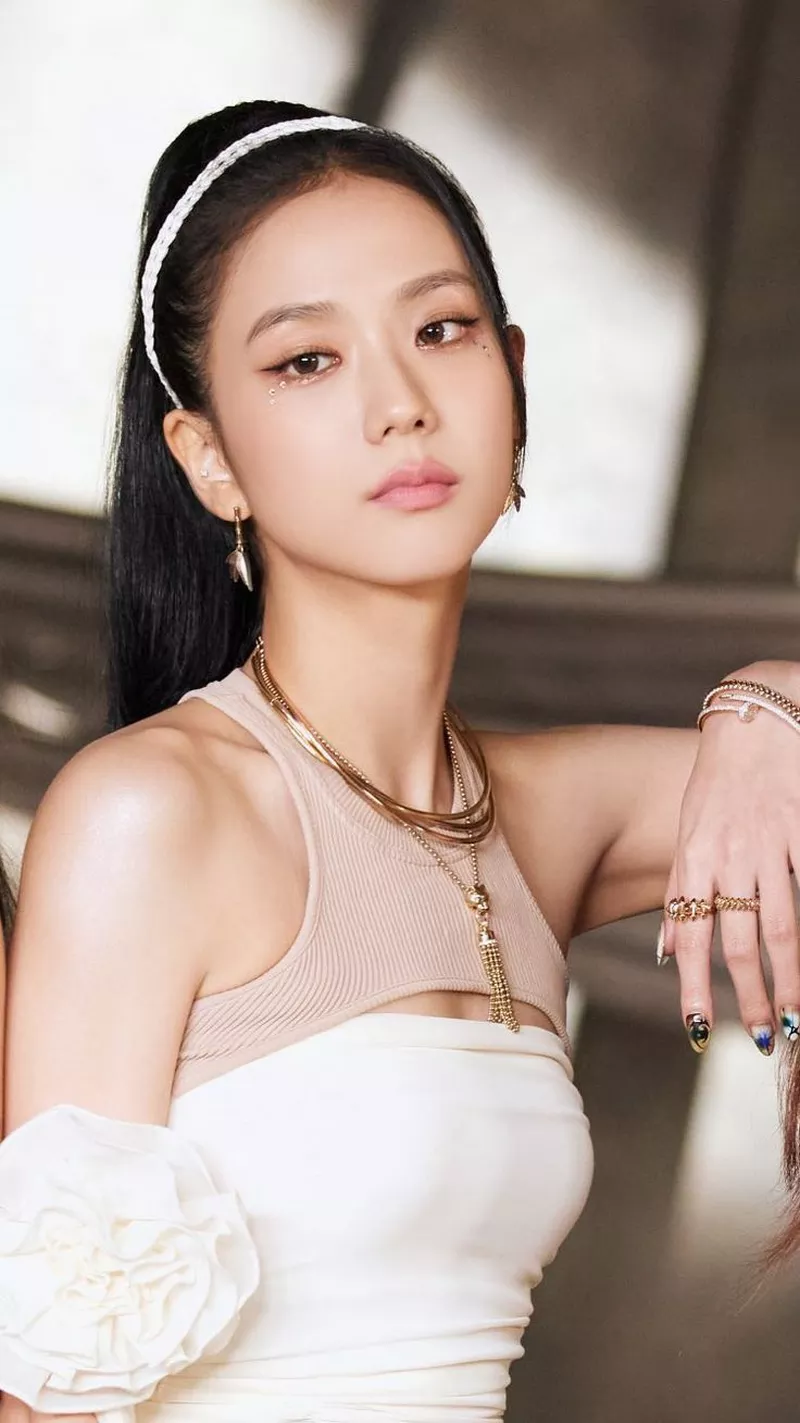 Ảnh Jisoo Trong Phong Cách Sang Chảnh Và Nổi Bật
