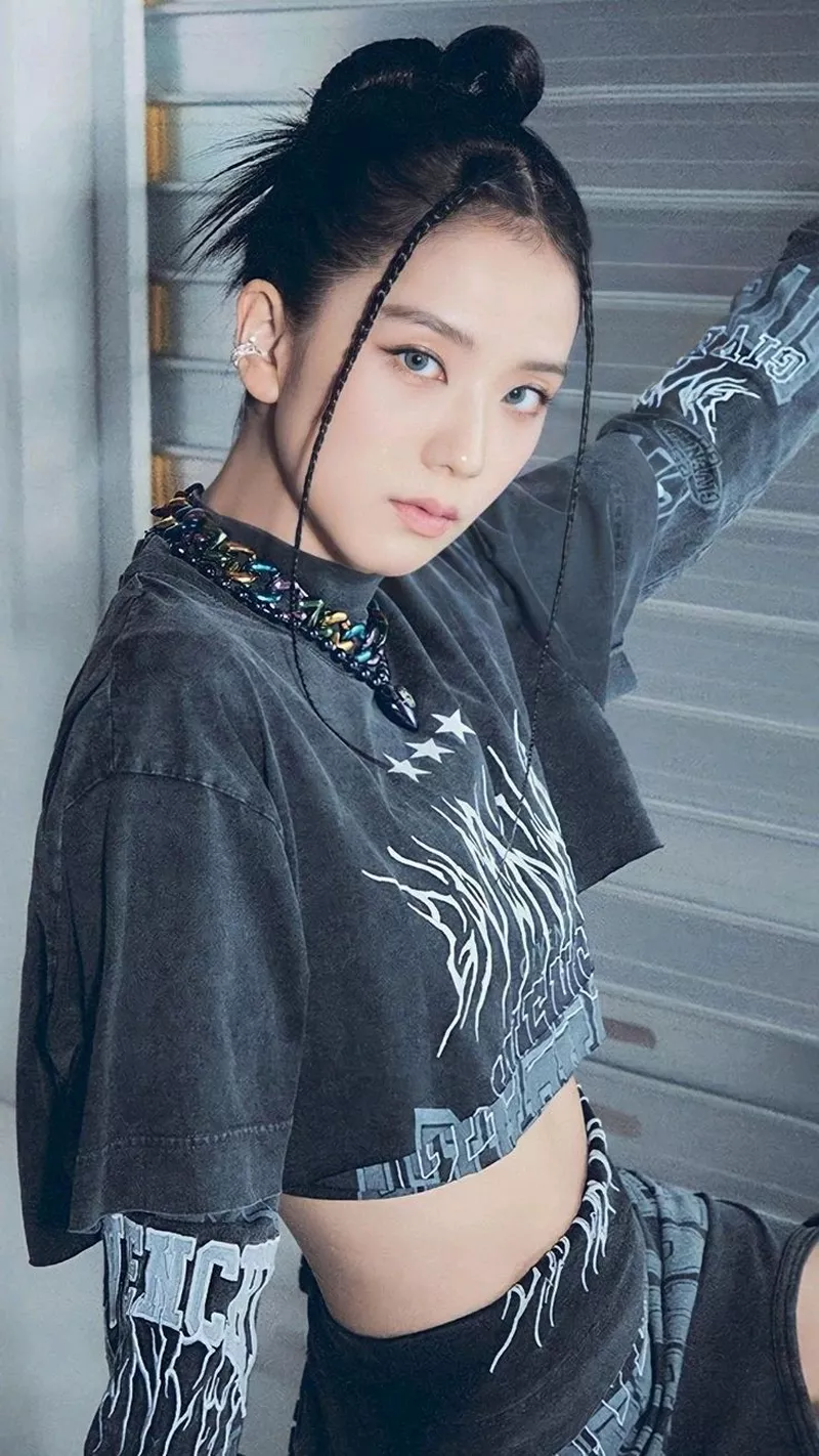 Ảnh Jisoo Với Phong Cách Sang Trọng Và Thời Thượng