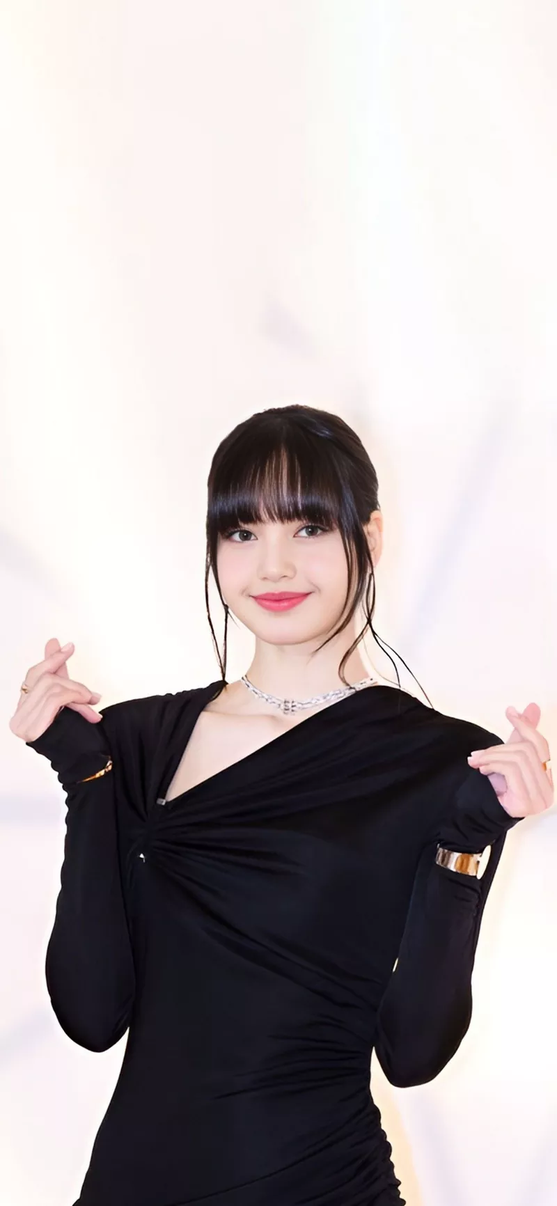Ảnh Lisa Với Nụ Cười Ngọt Ngào Và Đáng Mến