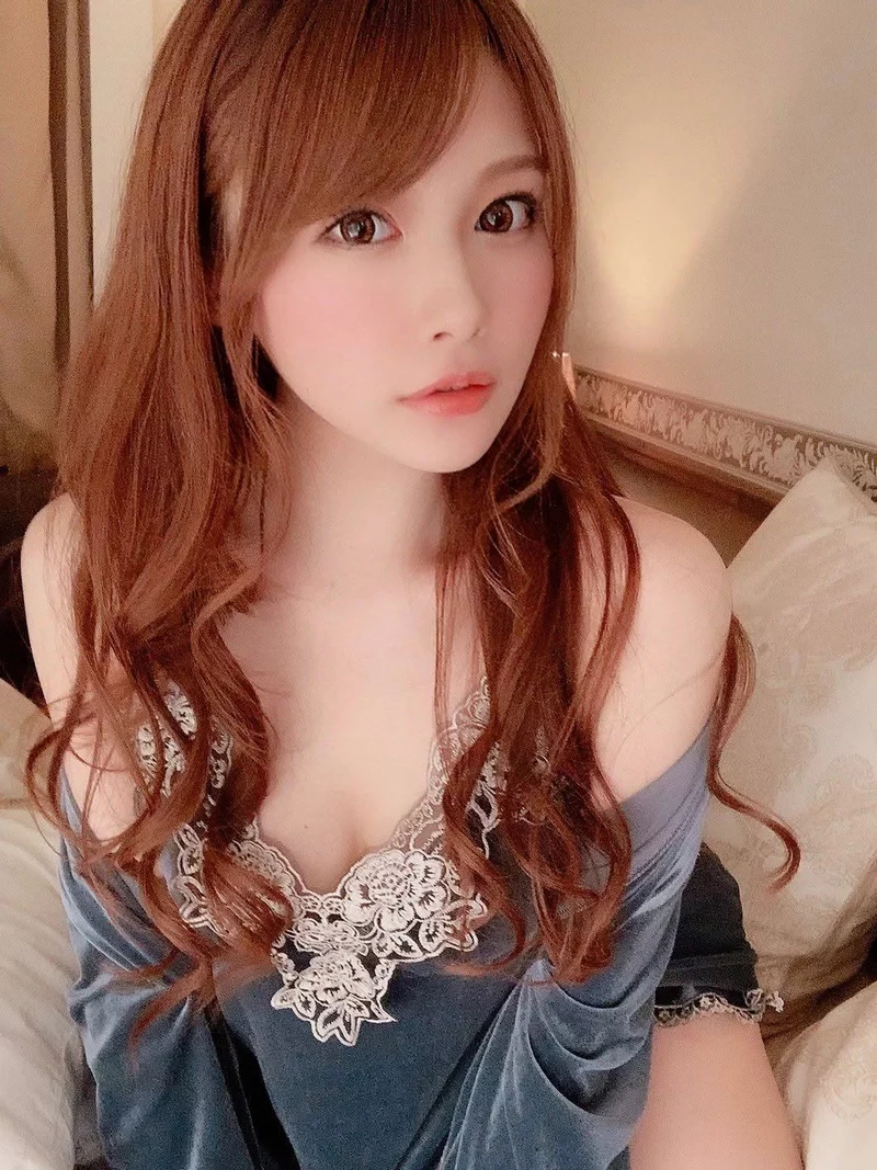 Ảnh Minami Aizawa Với Phong Cách Sang Trọng Ảnh Minami Aizawa Với Phong Cách Sang Trọng