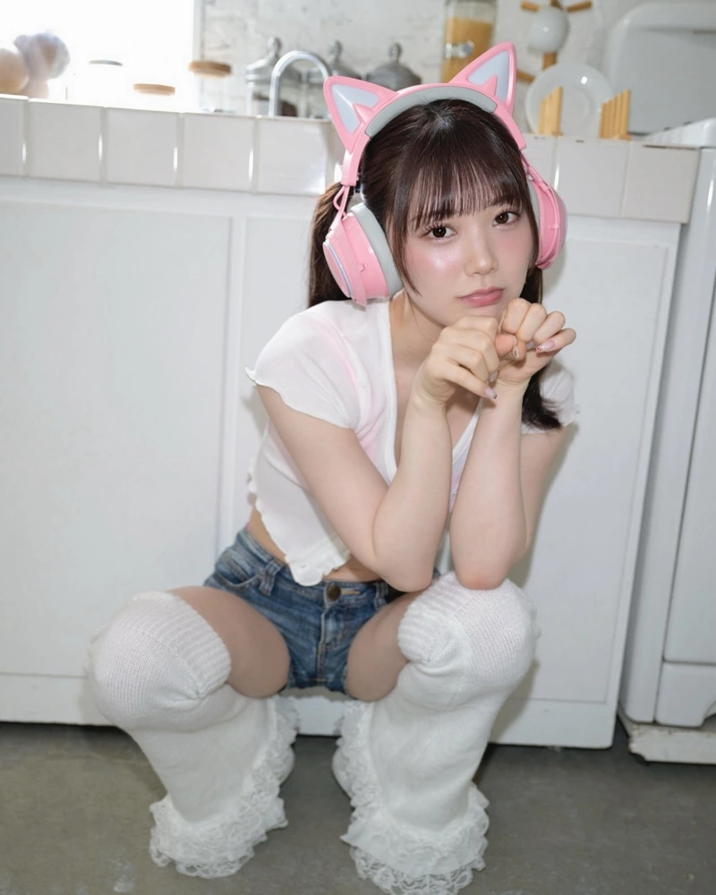 Ảnh Mio Ishikawa Với Phong Cách Sang Trọng Ảnh Mio Ishikawa Với Phong Cách Sang Trọng