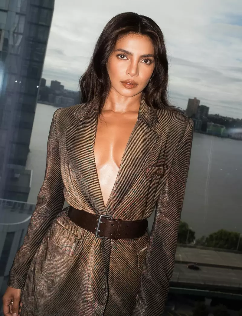 Ảnh Priyanka Chopra Jonas Trong Những Khoảnh Khắc Đầy Khí Chất Ảnh Priyanka Chopra Jonas Trong Những Khoảnh Khắc Đầy Khí Chất