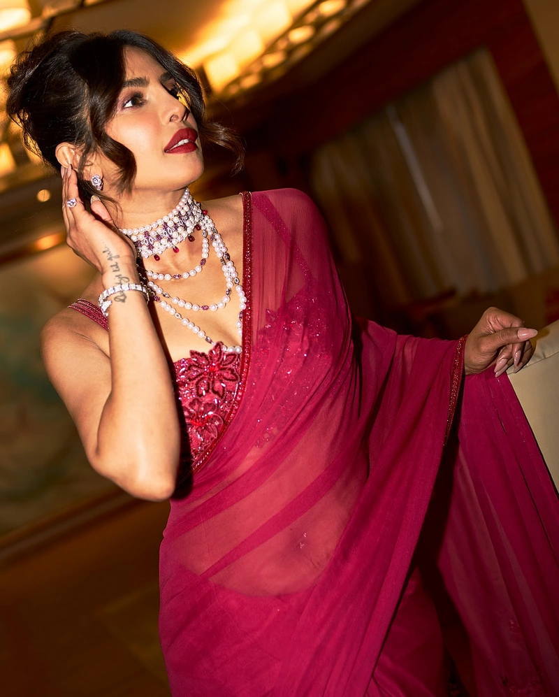 Ảnh Priyanka Chopra Jonas Với Góc Chụp Cận Mặt Đầy Ấn Tượng Ảnh Priyanka Chopra Jonas Với Góc Chụp Cận Mặt Đầy Ấn Tượng
