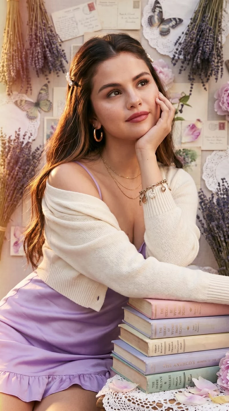 Ảnh Selena Gomez Với Vẻ Ngoài Trẻ Trung Và Nổi Bật Ảnh Selena Gomez Với Vẻ Ngoài Trẻ Trung Và Nổi Bật