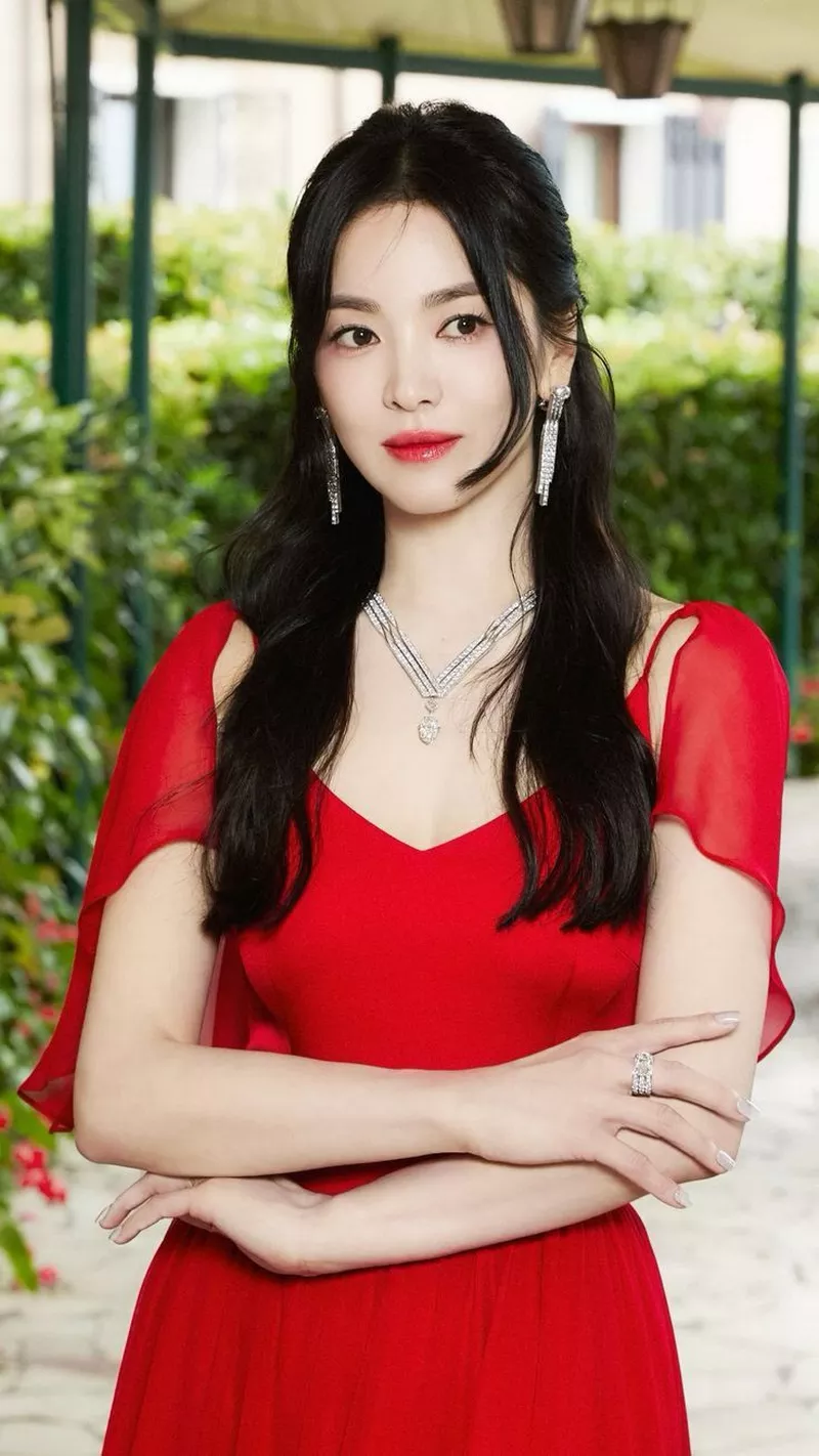 Ảnh Song Hye kyo Tạo Dáng Trong Khung Cảnh Lãng Mạn Ảnh Song Hye kyo Tạo Dáng Trong Khung Cảnh Lãng Mạn