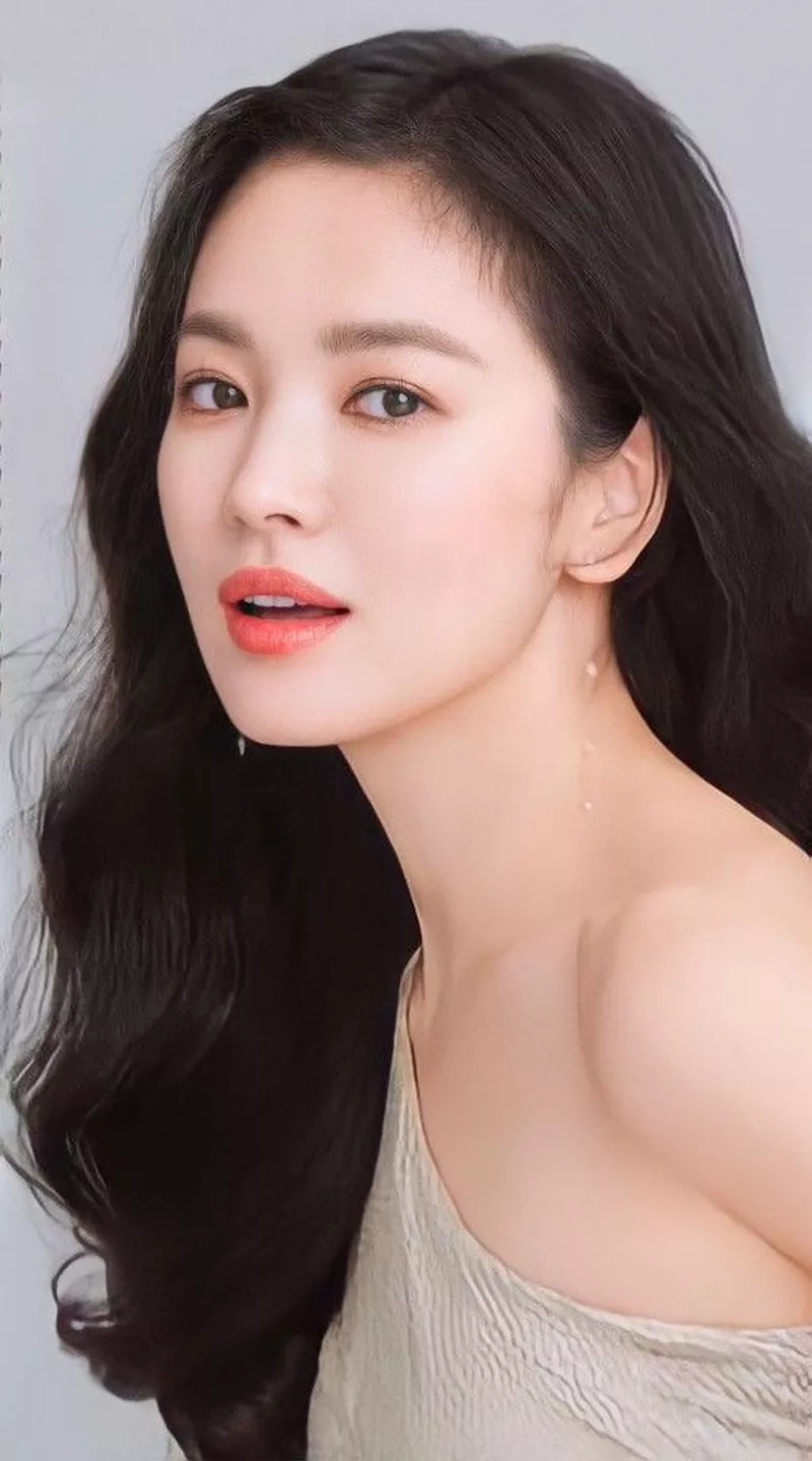 Ảnh Song Hye kyo Trong Bộ Váy Nữ Tính Và Sang Trọng Ảnh Song Hye kyo Trong Bộ Váy Nữ Tính Và Sang Trọng