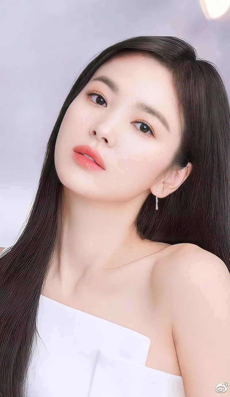 Ảnh Song Hye kyo Với Vẻ Ngoài Rạng Rỡ Và Đầy Cuốn Hút Ảnh Song Hye kyo Với Vẻ Ngoài Rạng Rỡ Và Đầy Cuốn Hút