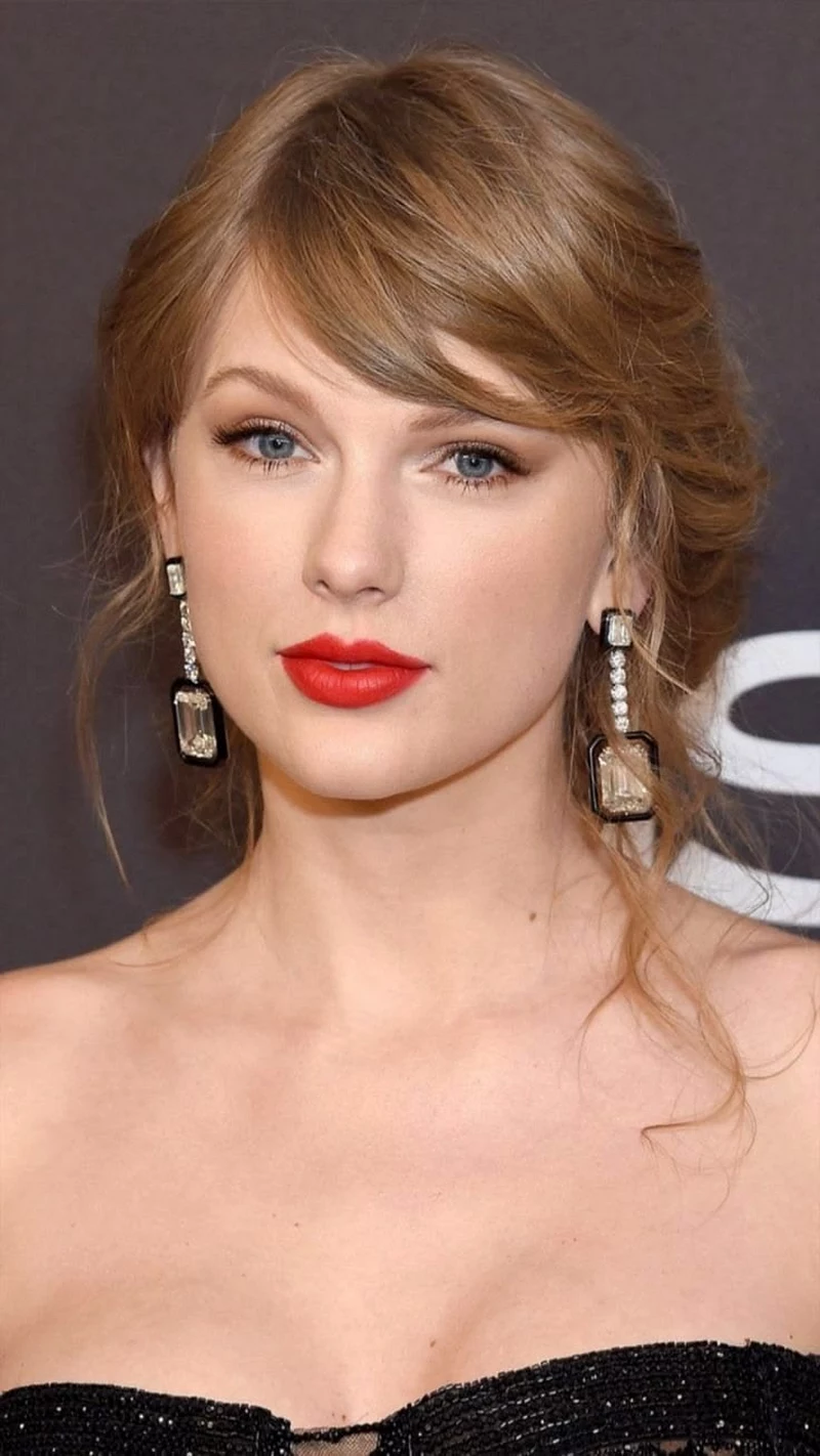 Ảnh Taylor Swift Trong Outfit Cá Tính Ảnh Taylor Swift Trong Outfit Cá Tính