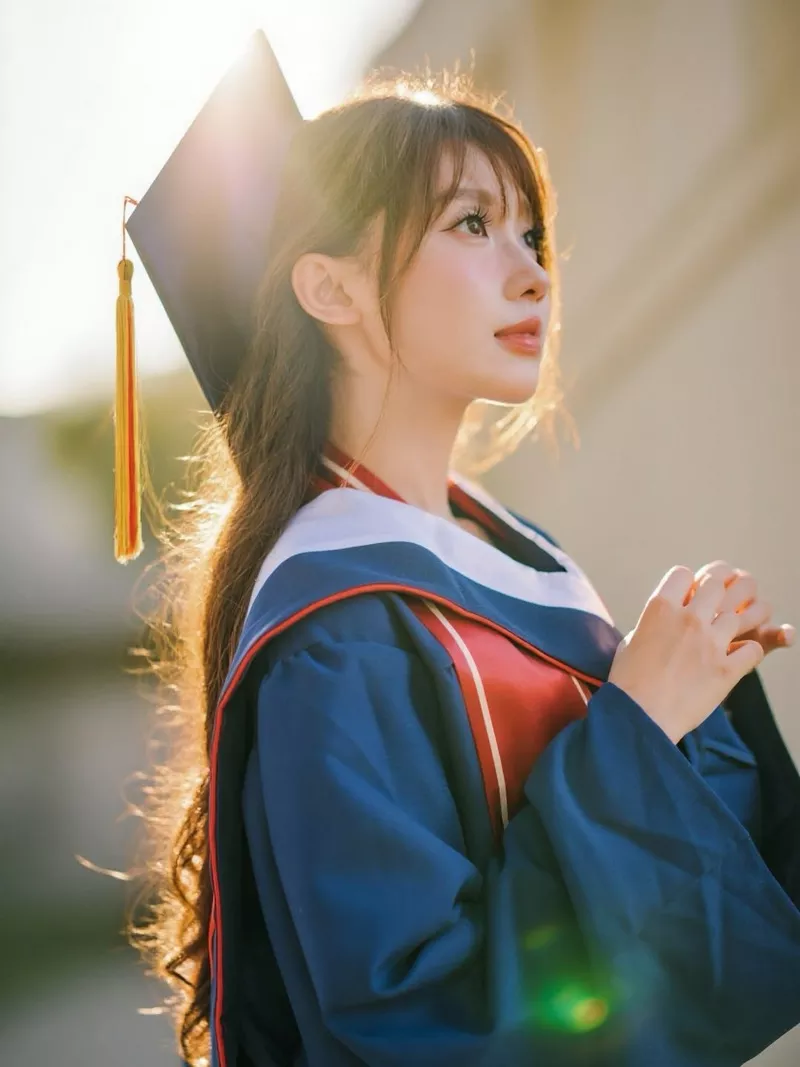 Ảnh gái xinh lớp 10 trong buổi sáng đến trường Ảnh gái xinh lớp 10 trong buổi sáng đến trường
