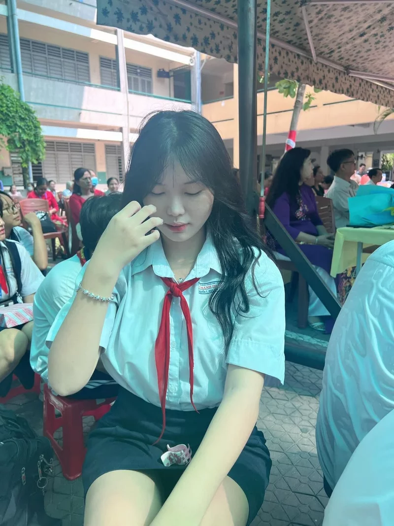 Ảnh gái xinh lớp 10 với nét đẹp tuổi học trò Ảnh gái xinh lớp 10 với nét đẹp tuổi học trò
