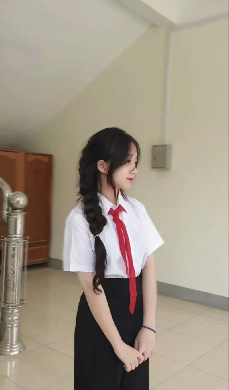 Ảnh gái xinh lớp 10 với nụ cười rạng rỡ Ảnh gái xinh lớp 10 với nụ cười rạng rỡ
