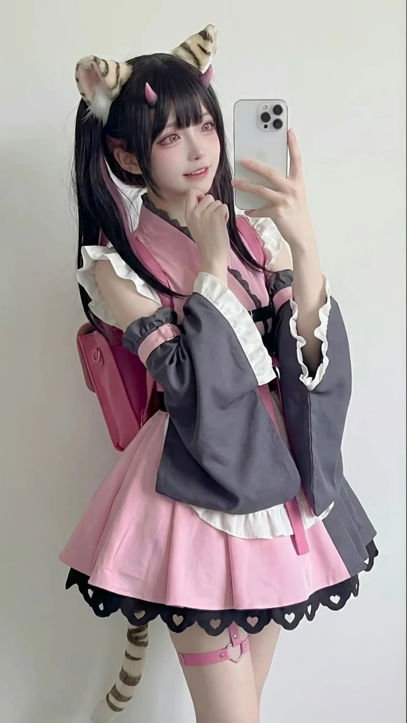 Gái Xinh Cosplay Anime Tạo Dáng Đầy Nghệ Thuật Trước Máy Ảnh Gái Xinh Cosplay Anime Tạo Dáng Đầy Nghệ Thuật Trước Máy Ảnh