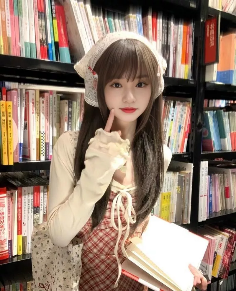 Gái Xinh Douyin Với Phong Cách Tối Giản Nhưng Đầy Cuốn Hút Gái Xinh Douyin Với Phong Cách Tối Giản Nhưng Đầy Cuốn Hút