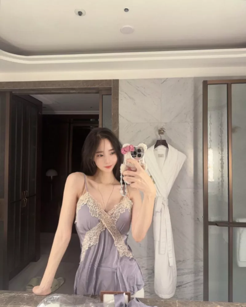 Gái Xinh Mặc Đồ Ngủ Trong Những Khoảnh Khắc Bình Yên Gái Xinh Mặc Đồ Ngủ Trong Những Khoảnh Khắc Bình Yên