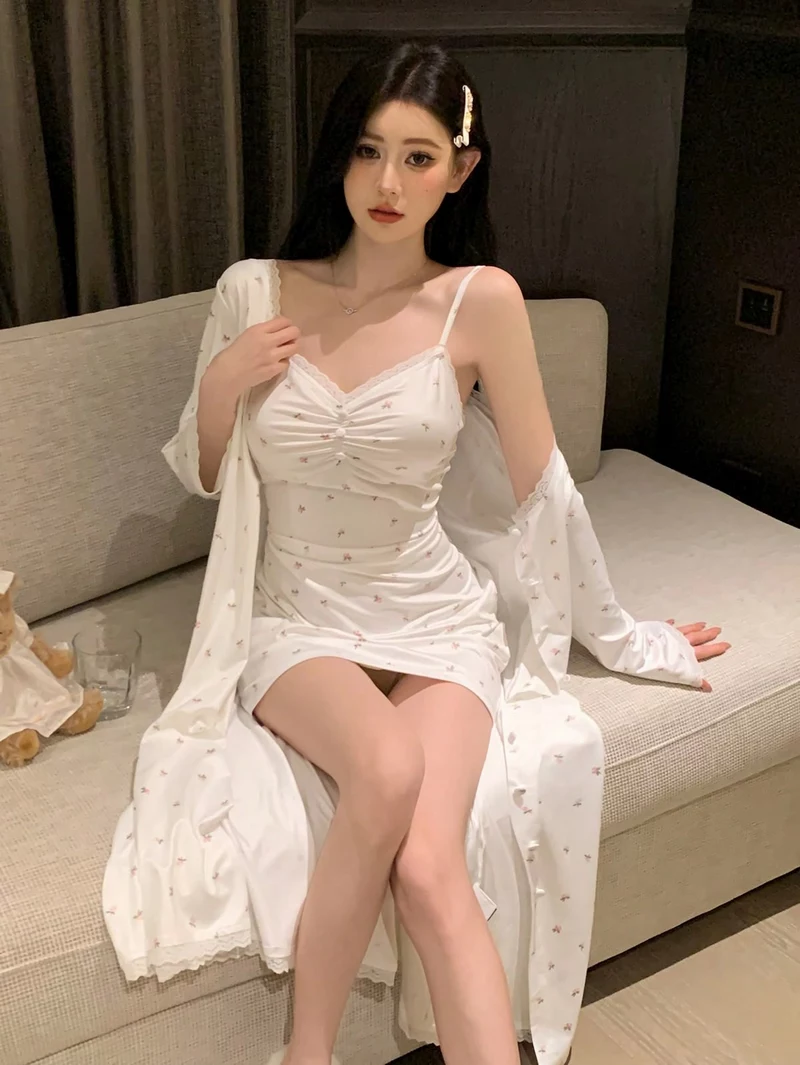 Gái Xinh Mặc Đồ Ngủ Với Vẻ Đẹp Tươi Tắn Và Đầy Sức Sống Gái Xinh Mặc Đồ Ngủ Với Vẻ Đẹp Tươi Tắn Và Đầy Sức Sống