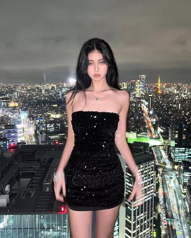 Gái Xinh Trung Quốc Mặc Váy Ngắn Với Outfit Đẹp Mắt Gái Xinh Trung Quốc Mặc Váy Ngắn Với Outfit Đẹp Mắt