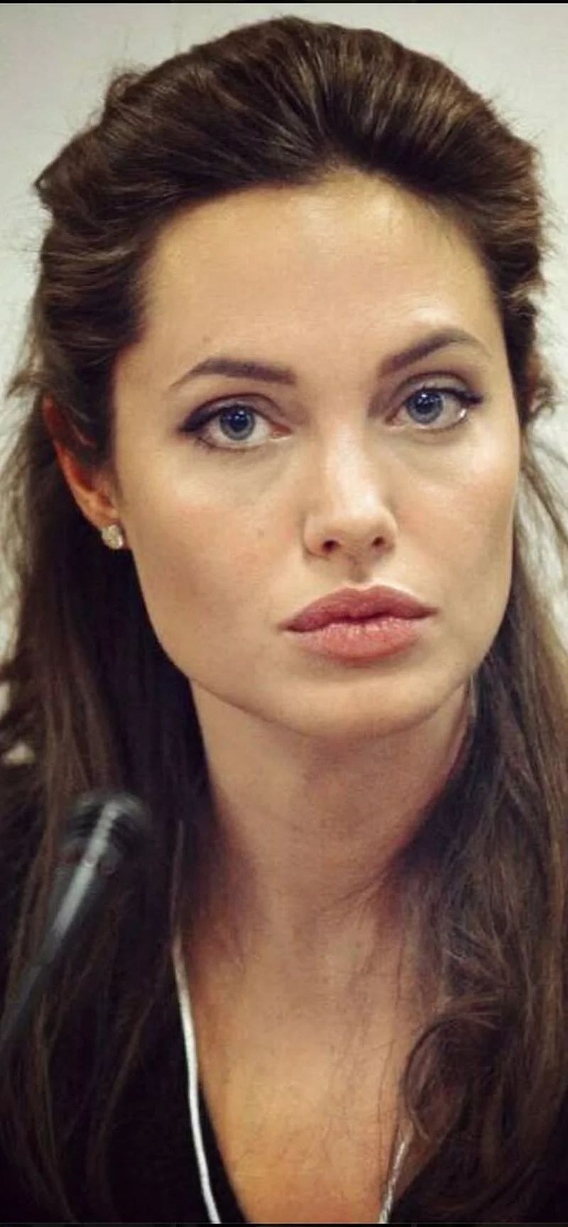 Ảnh Angelina Jolie Với Diện Mạo Nổi Bật Trên Thảm Đỏ Ảnh Angelina Jolie Với Diện Mạo Nổi Bật Trên Thảm Đỏ