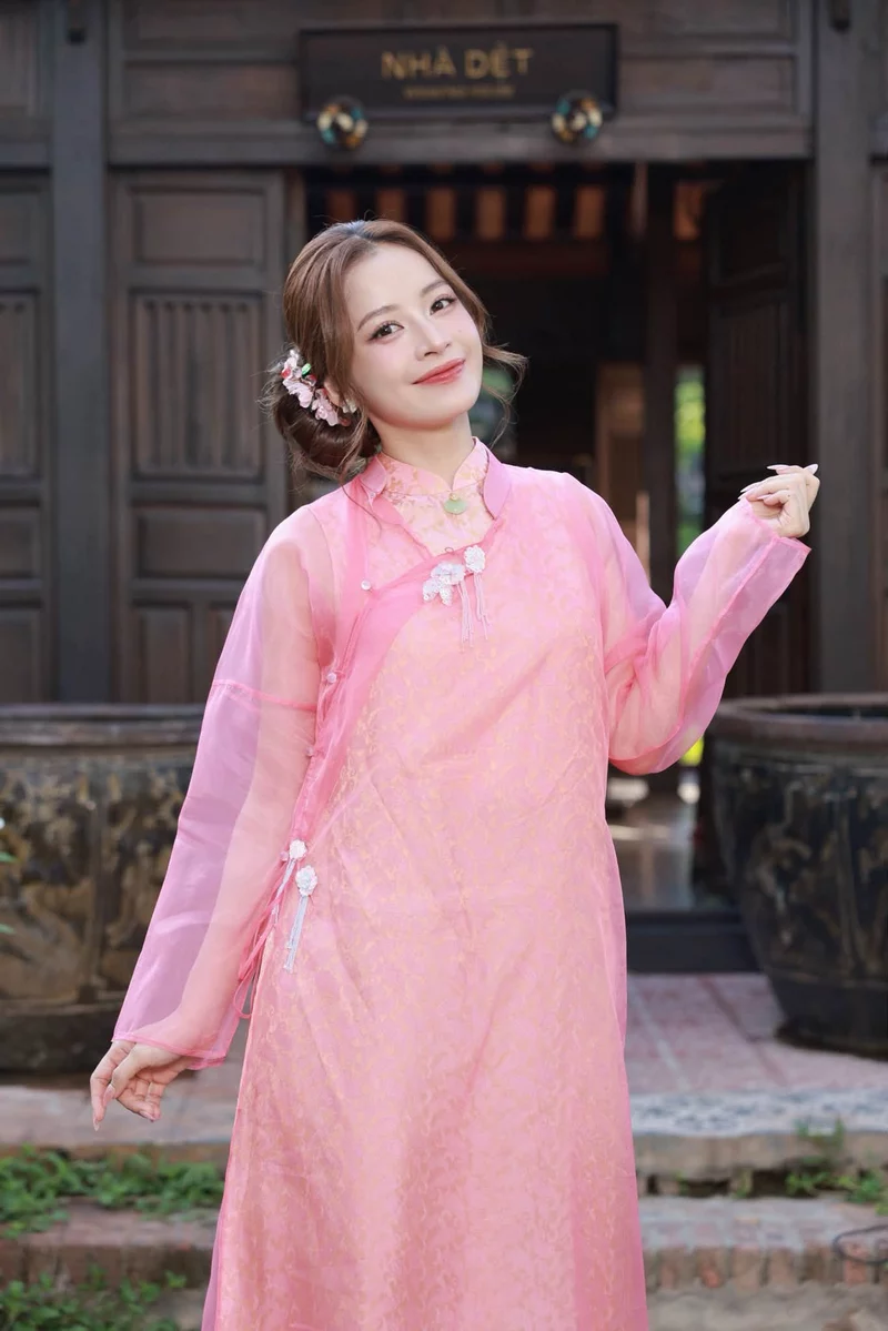 Ảnh Chi Pu Xinh Đẹp Với Tạo Hình Hiện Đại Và Đầy Cá Tính Ảnh Chi Pu Xinh Đẹp Với Tạo Hình Hiện Đại Và Đầy Cá Tính