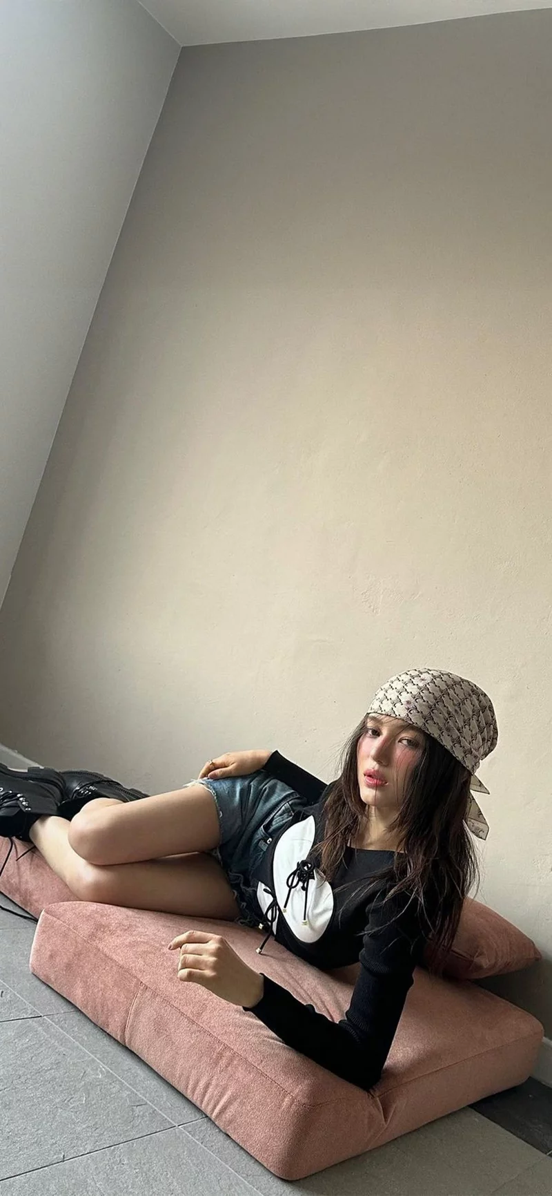 Ảnh Danielle (NewJeans) Với Nhan Sắc Xinh Đẹp Và Đầy Sức Sống