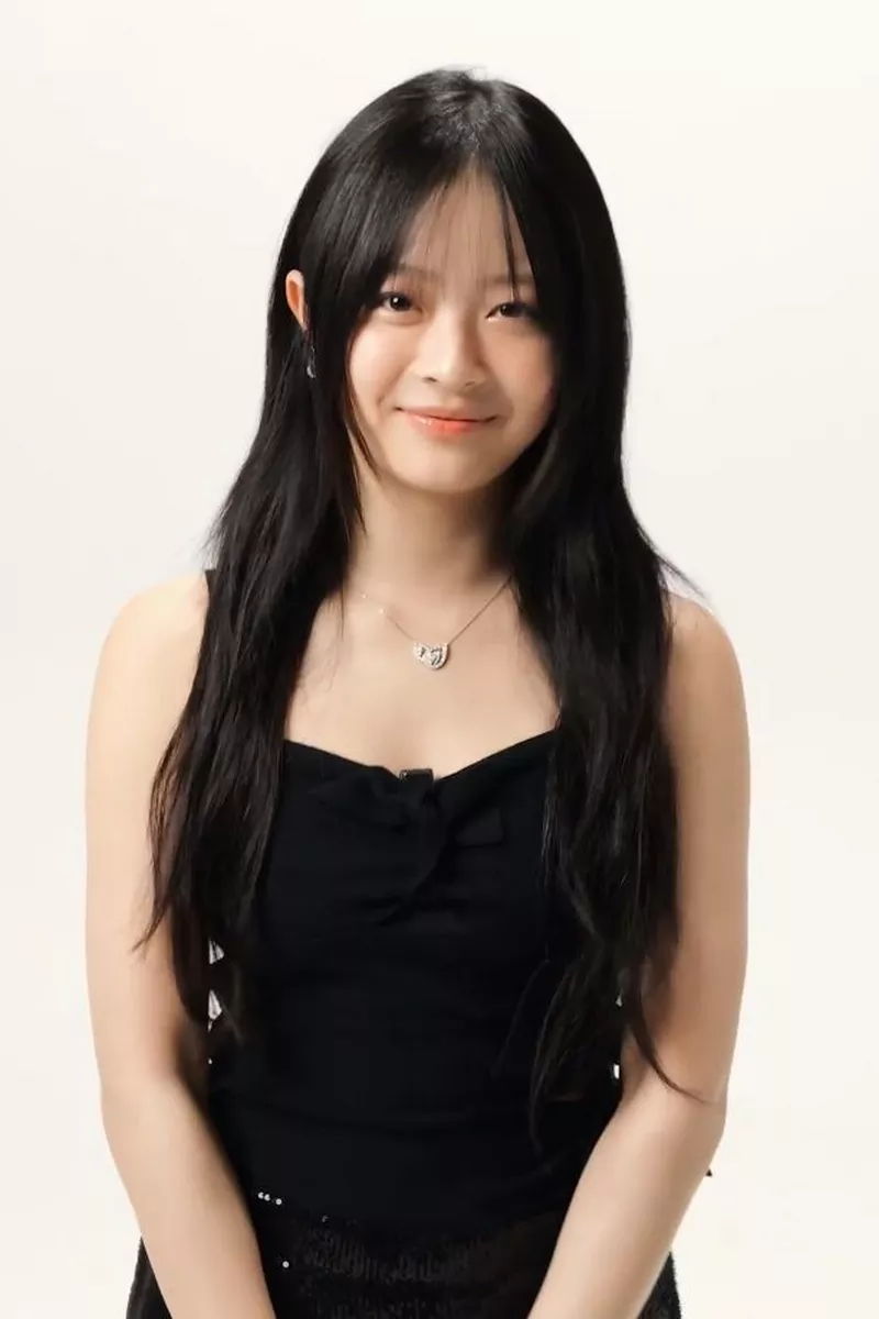 Ảnh Hanni Rạng Rỡ Trong Những Khoảnh Khắc Trên Sân Khấu Ảnh Hanni Rạng Rỡ Trong Những Khoảnh Khắc Trên Sân Khấu