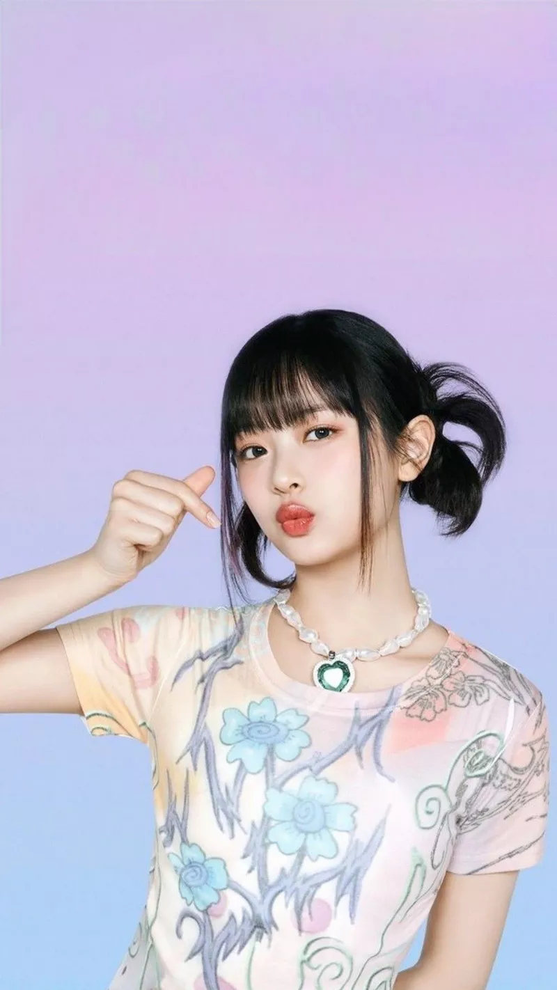 Ảnh Hanni Với Nụ Cười Tươi Tắn Và Cuốn Hút Ảnh Hanni Với Nụ Cười Tươi Tắn Và Cuốn Hút
