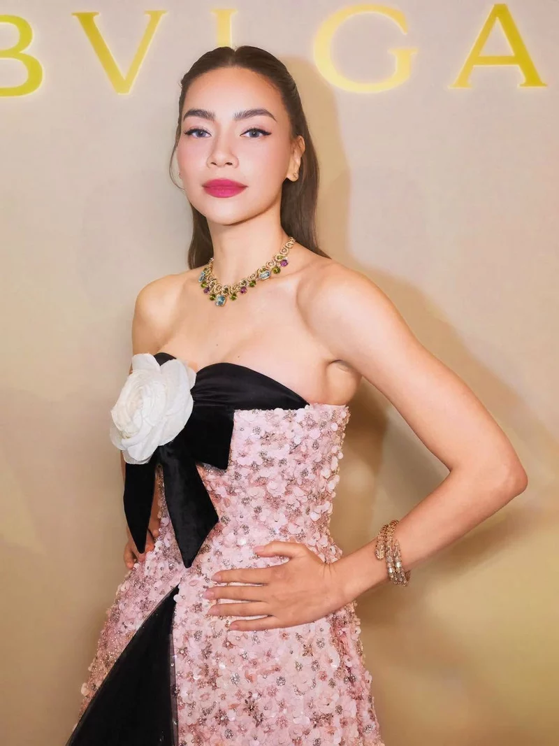 Ảnh Hồ Ngọc Hà Xinh Đẹp Với Tạo Hình Hiện Đại Và Đầy Cá Tính Ảnh Hồ Ngọc Hà Xinh Đẹp Với Tạo Hình Hiện Đại Và Đầy Cá Tính
